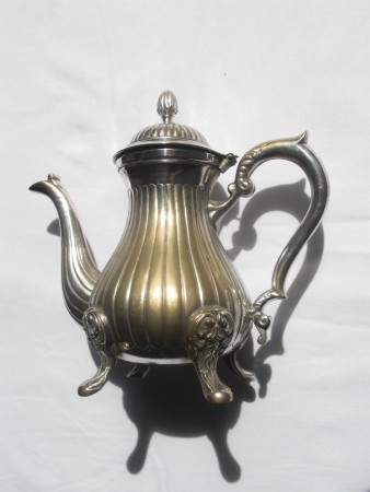 Old silver tea pot Ref. 219